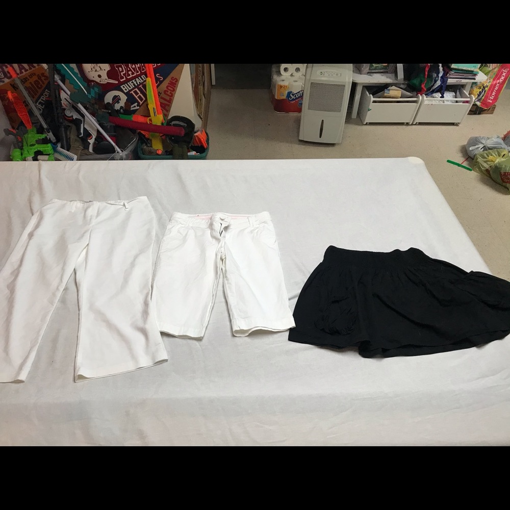 Women’s shorts capris skirt size 9